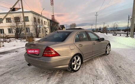 Mercedes-Benz C-Класс, 2004 год, 623 000 рублей, 3 фотография