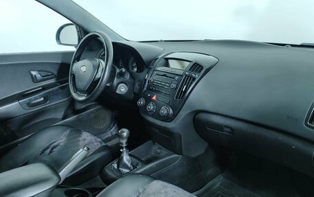 KIA cee'd I рестайлинг, 2008 год, 690 000 рублей, 13 фотография