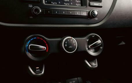 KIA Rio IV, 2019 год, 1 095 000 рублей, 15 фотография