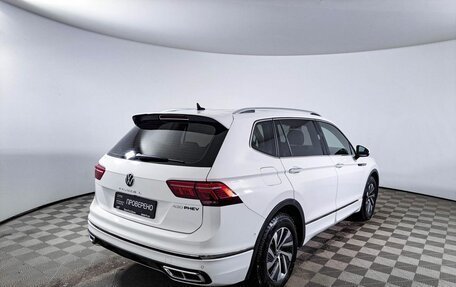 Volkswagen Tiguan II, 2021 год, 3 649 000 рублей, 5 фотография