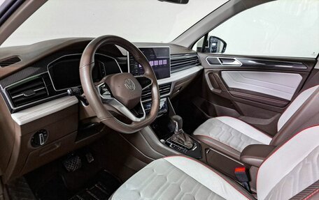 Volkswagen Tiguan II, 2021 год, 3 649 000 рублей, 16 фотография