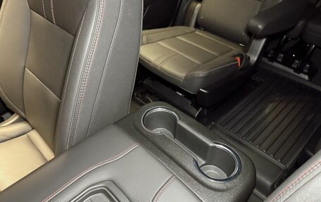 Chevrolet Tahoe IV, 2024 год, 10 900 000 рублей, 30 фотография