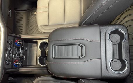 Chevrolet Tahoe IV, 2024 год, 10 900 000 рублей, 23 фотография