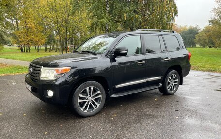 Toyota Land Cruiser 200, 2012 год, 2 900 000 рублей, 2 фотография