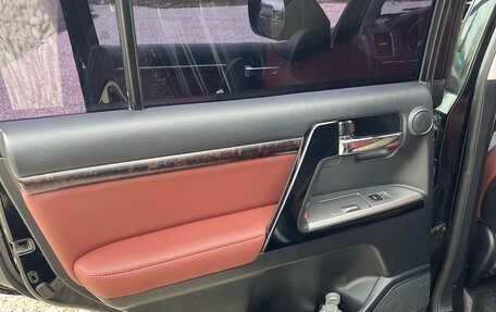 Toyota Land Cruiser 200, 2012 год, 2 900 000 рублей, 14 фотография