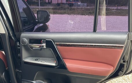 Toyota Land Cruiser 200, 2012 год, 2 900 000 рублей, 10 фотография