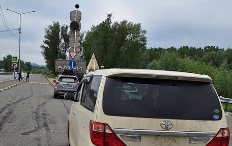 Toyota Alphard III, 2013 год, 3 100 000 рублей, 22 фотография