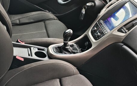 Opel Astra J, 2011 год, 695 000 рублей, 11 фотография