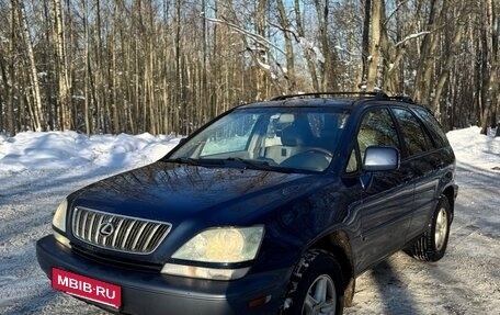 Lexus RX IV рестайлинг, 2002 год, 599 000 рублей, 1 фотография