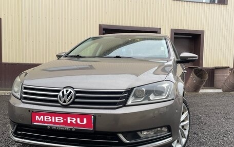 Volkswagen Passat B7, 2011 год, 1 050 000 рублей, 1 фотография