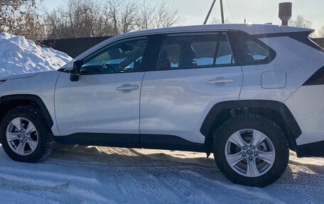 Toyota RAV4, 2025 год, 3 800 000 рублей, 3 фотография