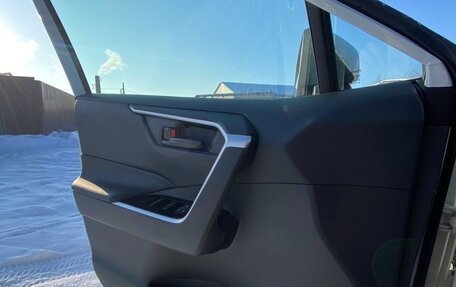 Toyota RAV4, 2025 год, 3 800 000 рублей, 9 фотография