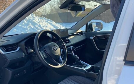 Toyota RAV4, 2025 год, 3 800 000 рублей, 10 фотография