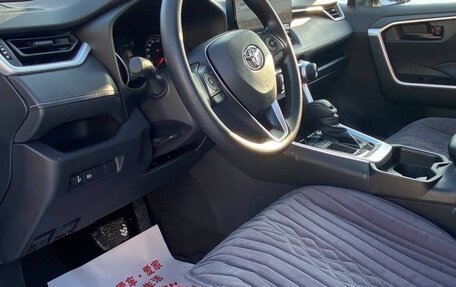 Toyota RAV4, 2025 год, 3 800 000 рублей, 18 фотография