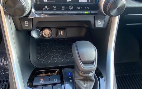 Toyota RAV4, 2025 год, 3 800 000 рублей, 21 фотография