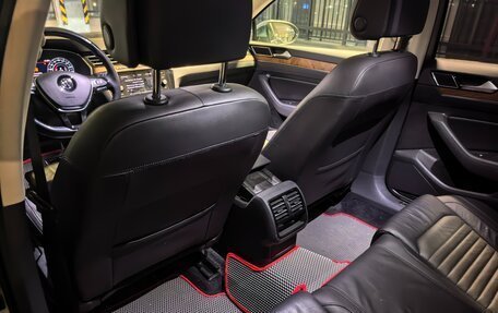 Volkswagen Passat B8 рестайлинг, 2018 год, 3 000 000 рублей, 5 фотография