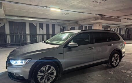 Volkswagen Passat B8 рестайлинг, 2018 год, 3 000 000 рублей, 3 фотография