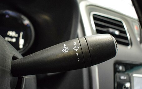 Renault Logan II, 2019 год, 1 000 000 рублей, 14 фотография