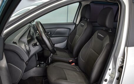 Renault Logan II, 2019 год, 1 000 000 рублей, 11 фотография