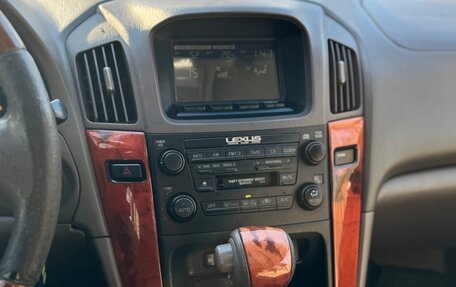 Lexus RX IV рестайлинг, 2002 год, 599 000 рублей, 16 фотография