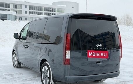 Hyundai Staria, 2024 год, 4 600 000 рублей, 4 фотография