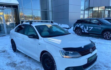 Volkswagen Jetta VI, 2013 год, 843 000 рублей, 3 фотография