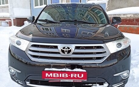 Toyota Highlander III, 2012 год, 2 590 000 рублей, 2 фотография