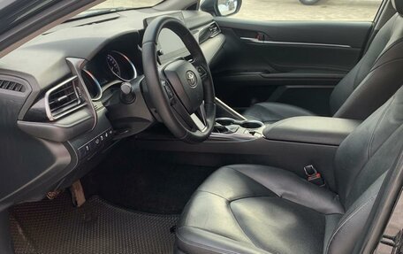 Toyota Camry, 2021 год, 2 800 000 рублей, 6 фотография