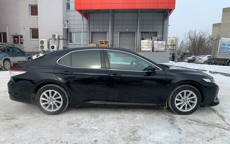 Toyota Camry, 2021 год, 2 800 000 рублей, 5 фотография