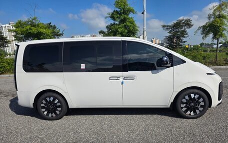 Hyundai Staria, 2025 год, 10 890 000 рублей, 4 фотография