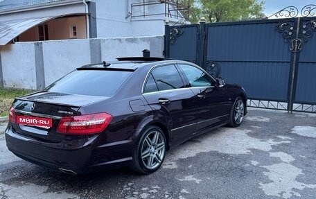 Mercedes-Benz E-Класс, 2011 год, 1 650 000 рублей, 4 фотография