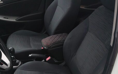 Hyundai Solaris II рестайлинг, 2015 год, 620 000 рублей, 7 фотография