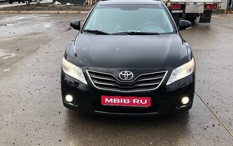 Toyota Camry, 2011 год, 990 000 рублей, 10 фотография