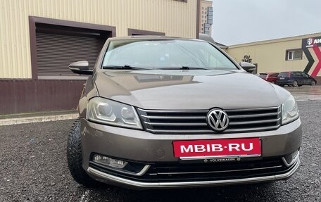 Volkswagen Passat B7, 2011 год, 1 050 000 рублей, 2 фотография