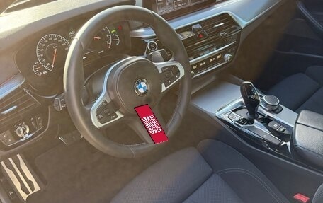 BMW 5 серия, 2018 год, 3 999 000 рублей, 12 фотография