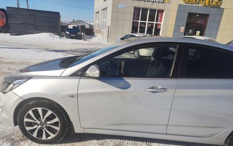 Hyundai Solaris II рестайлинг, 2015 год, 1 030 000 рублей, 7 фотография