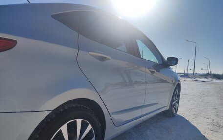 Hyundai Solaris II рестайлинг, 2015 год, 1 030 000 рублей, 9 фотография