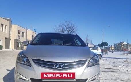 Hyundai Solaris II рестайлинг, 2015 год, 1 030 000 рублей, 11 фотография