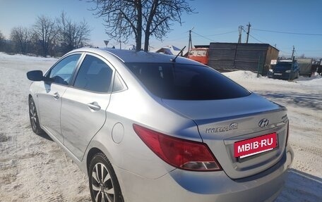 Hyundai Solaris II рестайлинг, 2015 год, 1 030 000 рублей, 8 фотография