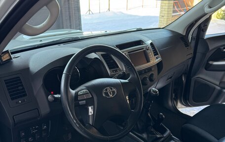 Toyota Hilux VII, 2014 год, 2 850 000 рублей, 16 фотография