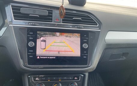 Volkswagen Tiguan II, 2020 год, 2 450 000 рублей, 4 фотография