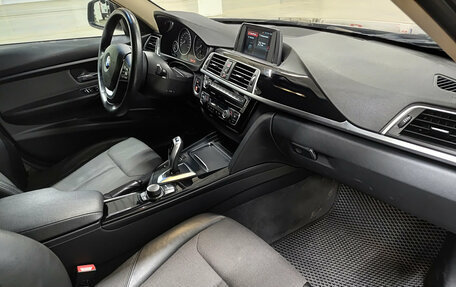 BMW 3 серия, 2017 год, 1 680 000 рублей, 15 фотография