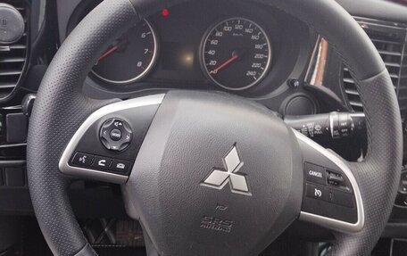 Mitsubishi Outlander III рестайлинг 3, 2012 год, 1 600 000 рублей, 15 фотография