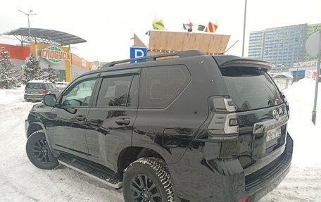 Toyota Land Cruiser Prado 150 рестайлинг 2, 2021 год, 5 875 000 рублей, 3 фотография