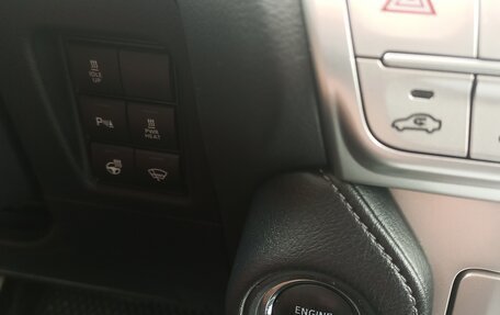 Toyota Land Cruiser Prado 150 рестайлинг 2, 2021 год, 5 875 000 рублей, 19 фотография