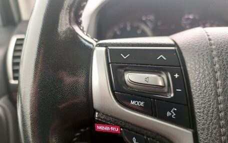 Toyota Land Cruiser Prado 150 рестайлинг 2, 2021 год, 5 875 000 рублей, 26 фотография