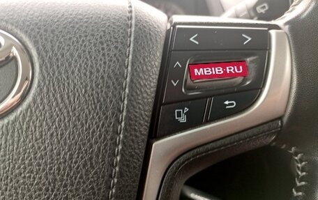 Toyota Land Cruiser Prado 150 рестайлинг 2, 2021 год, 5 875 000 рублей, 25 фотография