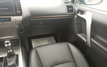 Toyota Land Cruiser Prado 150 рестайлинг 2, 2021 год, 5 875 000 рублей, 30 фотография