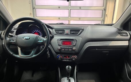 KIA Rio III рестайлинг, 2013 год, 875 000 рублей, 10 фотография