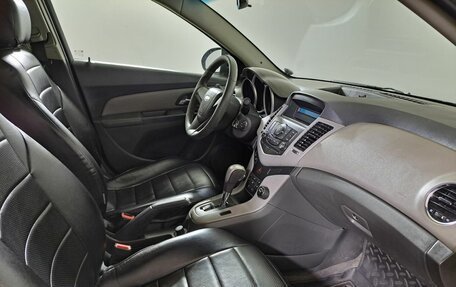 Chevrolet Cruze II, 2010 год, 525 000 рублей, 13 фотография